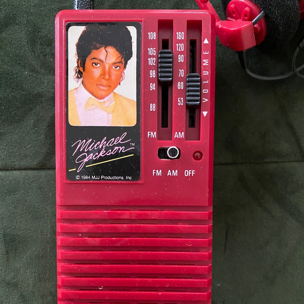 AM/FM Radio